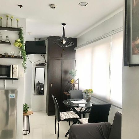 Cozy And Full Service Condo At The Heart Of Bacolod Exterior foto