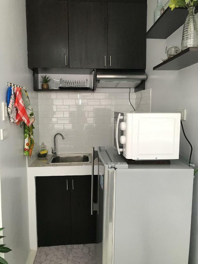 Cozy And Full Service Condo At The Heart Of Bacolod Exterior foto
